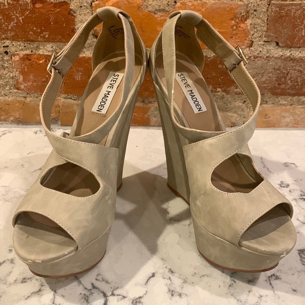 Steve Madden Wedges - Cream - Size 8